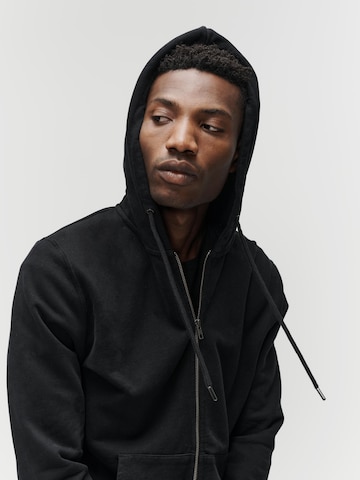 SANVT Sweatjacke in Schwarz