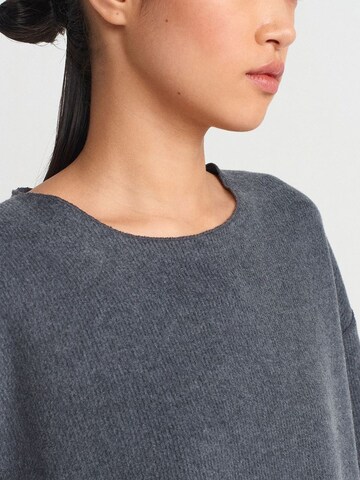Dilvin T-Shirts in Grau