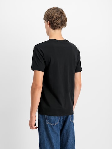 ALPHA INDUSTRIES T-shirt i svart