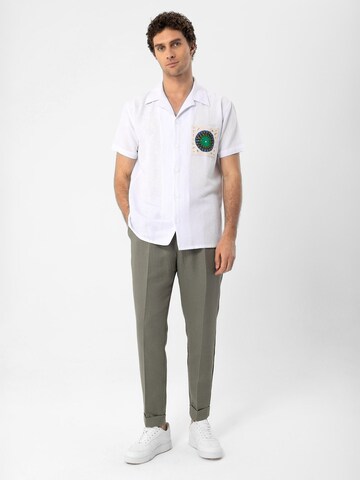 Coupe regular Chemise Antioch en blanc