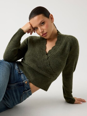 GUESS Pullover in Grün