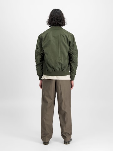 žalia ALPHA INDUSTRIES Demisezoninė striukė 'MA-1 TT'