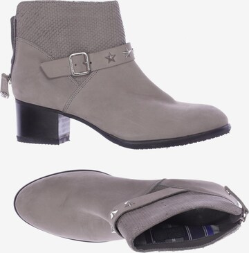 TOMMY HILFIGER Dress Boots in 39 in Grey: front