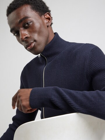 JACK & JONES Вязаная кофта 'JJEPERFECT' в Синий