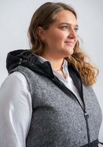 Pont Neuf Vest in Grey