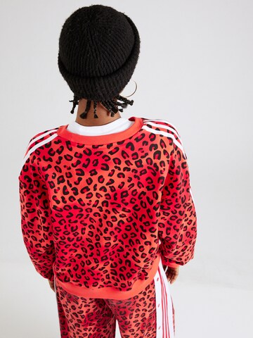 ADIDAS ORIGINALS - Sweatshirt em vermelho