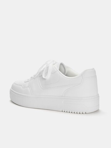 Baskets basses Pull&Bear en blanc