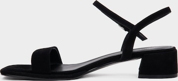 Estro Sandal '203-24110-35' i svart: framsida