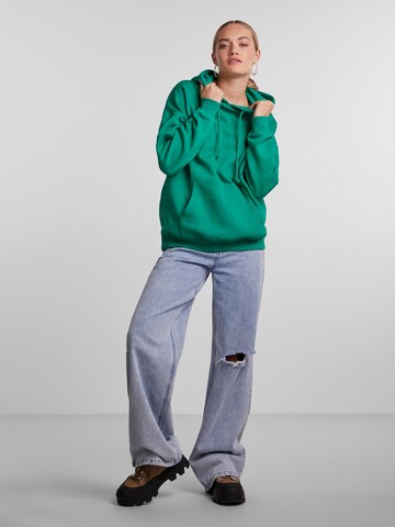 Sweat-shirt 'Chilli' PIECES en vert