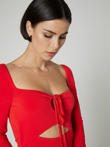 A LOT LESS Dress 'Eliza' in Red
