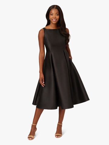 Adrianna Papell Cocktail Dress in Black: front