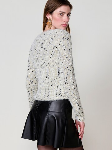 KOROSHI Пуловер в бяло