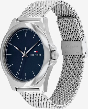 TOMMY HILFIGER Uhr in Silber