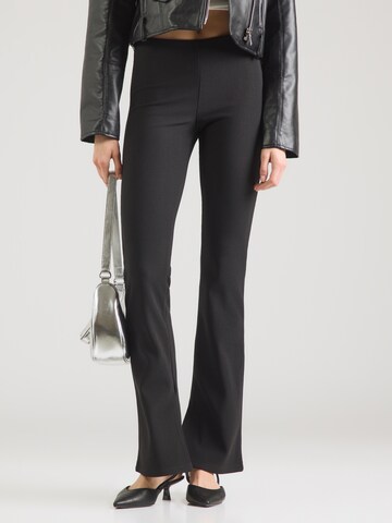 Tally Weijl - Acampanado Pantalón en negro: frente