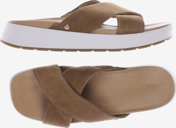 UGG Sandalen 39,5 in Braun: predná strana