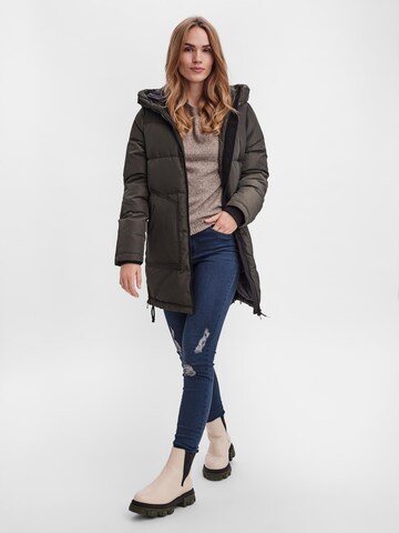 VERO MODA Winterjas 'Oslo' in Bruin