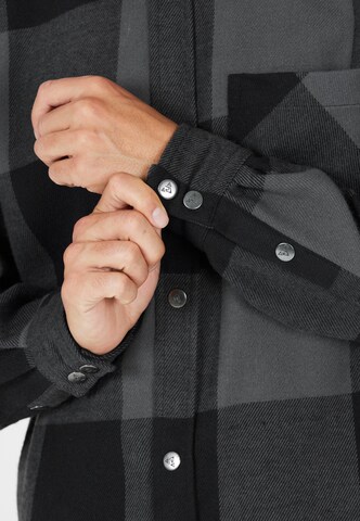 Whistler Regular fit Athletic button up shirt 'Vecna' in Black