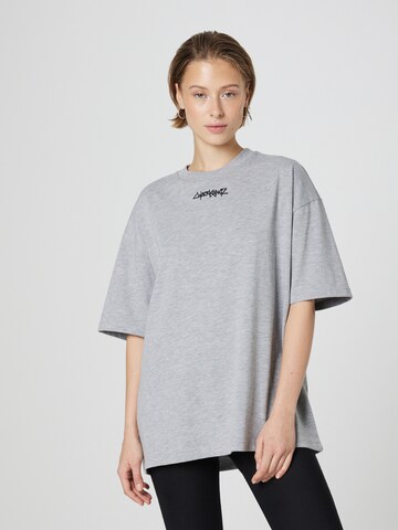 T-Shirt 'Lennard' About You x Cyberkongz en gris