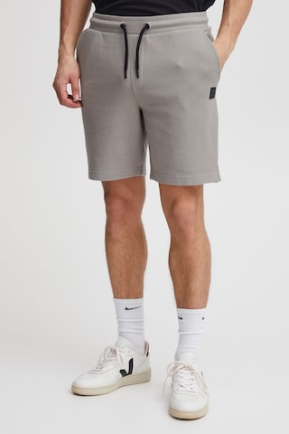 INDICODE JEANS Regular Shorts 'Nilsson' in Grau: predná strana