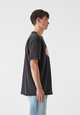 Lost Youth Shirt 'Wild Room Service' in Schwarz