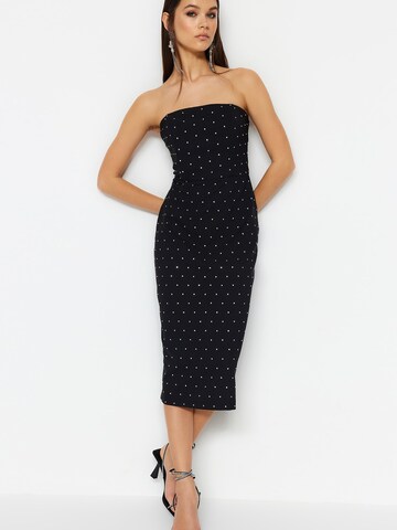 Rochie de cocktail de la Trendyol pe negru