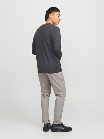 pilka JACK & JONES Prigludęs „Chino“ stiliaus kelnės 'JPSTMarco JJConnor'