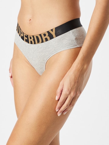 Slip de la Superdry pe gri: față