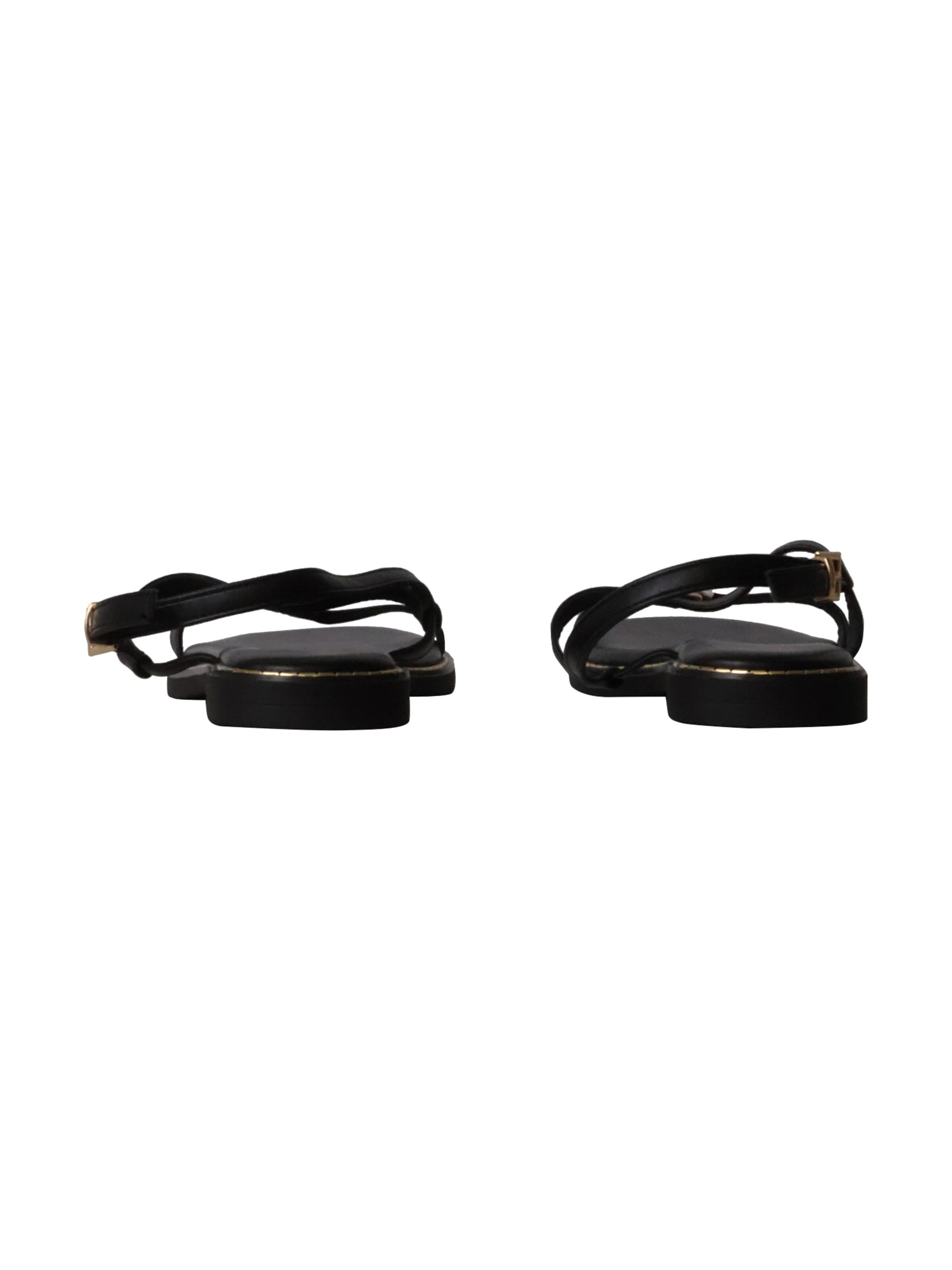 Super Mode - Sandalias 'Flache Riemchensandalen von Loevah Paris' en negro