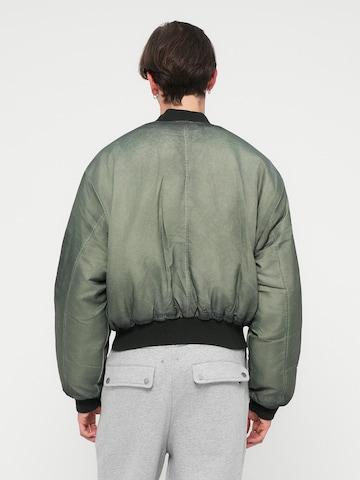 Atelier de roupa Between-season jacket 'GUARD' in Green