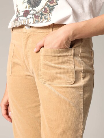 Bootcut Pantalon 'Sakari' Deeluxe en beige