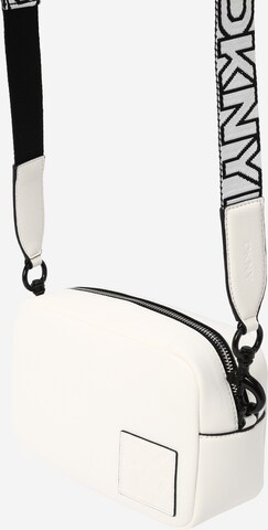 DKNY Τσάντα ώμου σε λευκό