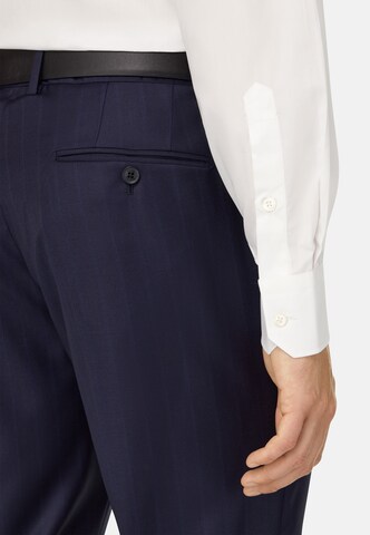 Coupe regular Chemise Boggi Milano en blanc
