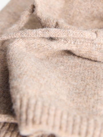 Bershka Mütze in Beige
