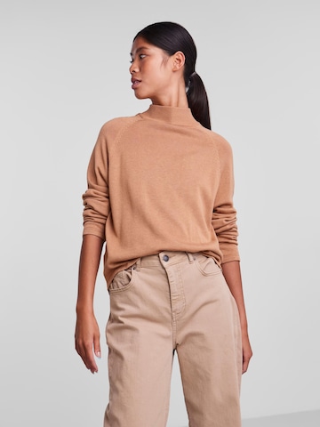 PIECES Pullover 'ADINNA' i brun: forside