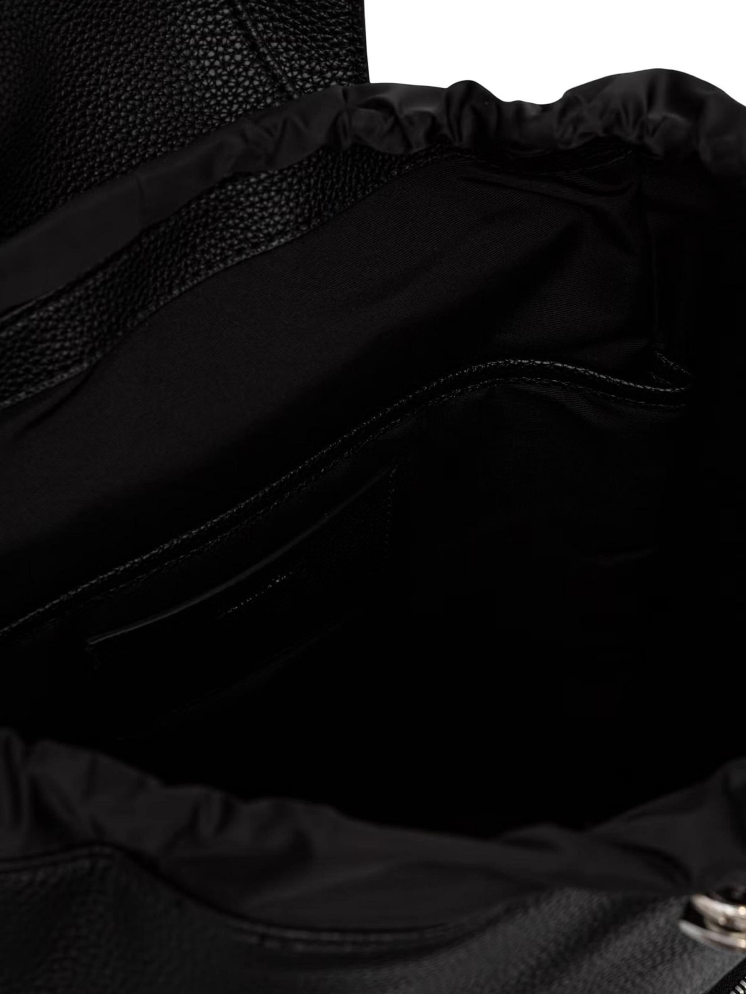 Zaino 'WEBBING STRAP FLAP B?ACKPACK LV04F3645G' di Calvin Klein in nero