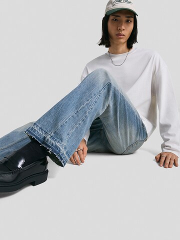 Bershka Regularen Kavbojke | modra barva