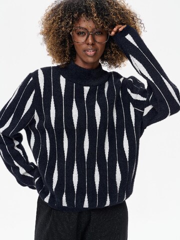 Blue Shadow Sweater in Black