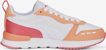 Sneaker de la PUMA pe alb