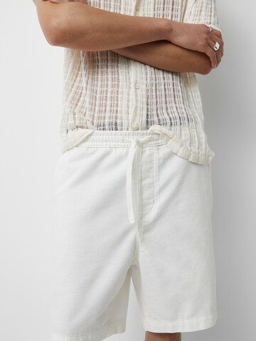 Regular Pantalon Pull&Bear en blanc