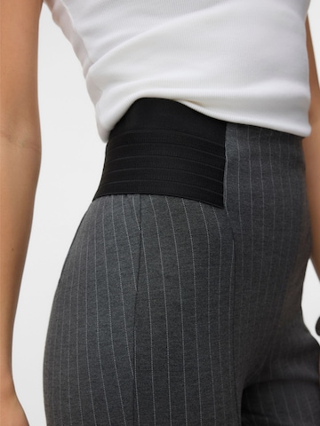 VERO MODA - Skinny Leggings en gris