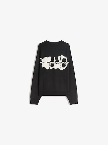 Bershka Sweater in Black