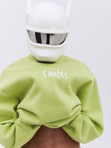 Smiles Sweatshirt 'Rayan' in Green