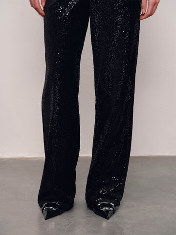 RÆRE by Lorena Rae Loosefit Broek in Zwart