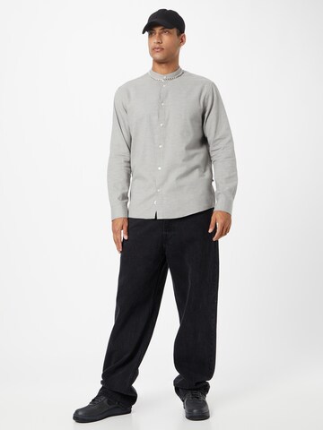 minimum Regular Fit Skjorte 'ANHOLT' i grå