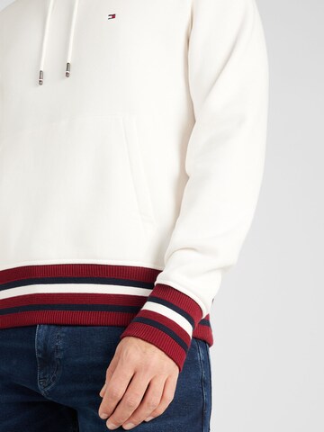 TOMMY HILFIGER Sweatshirt in Weiß