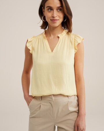 WE Fashion Blouse in Yellow: front