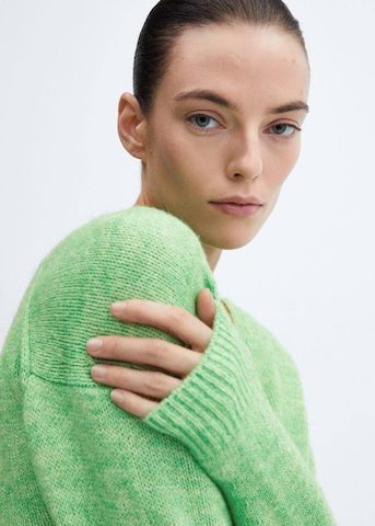 MANGO Пуловер 'Kim' в зелено