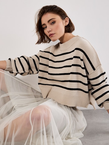 Apricot Sweater in Grey