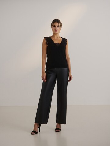 Guido Maria Kretschmer Women Topp 'Joy' i svart