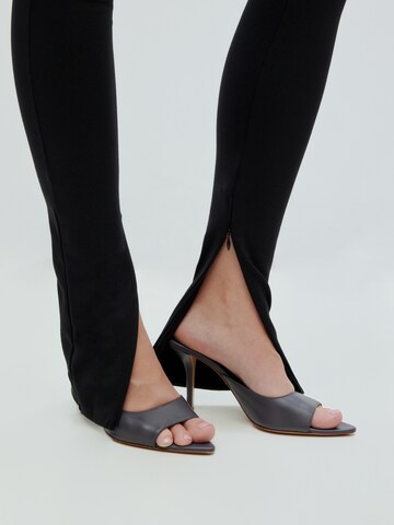 EDITED Normalny krój Spodnie 'Malvo' w kolorze czarny